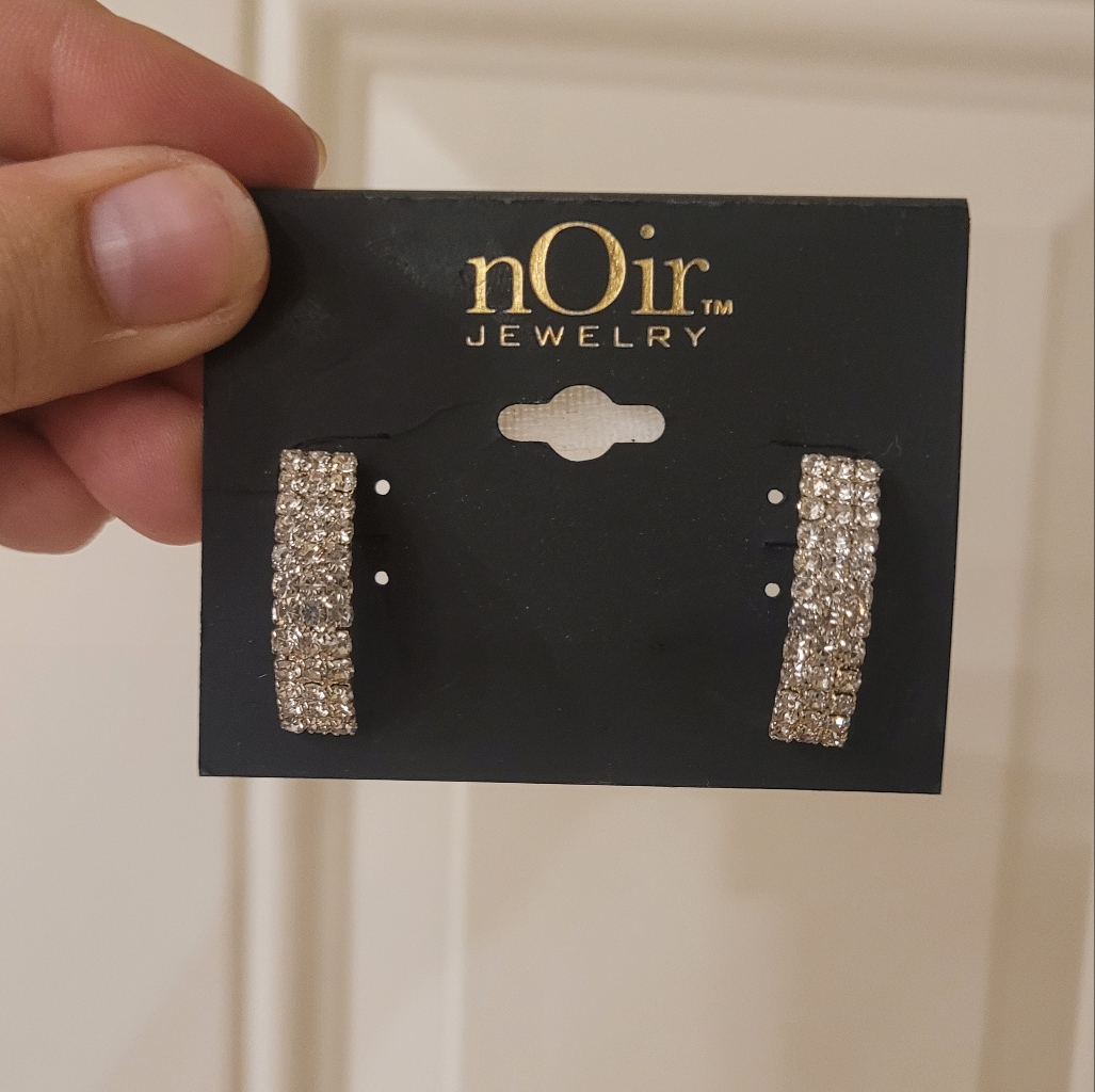 Noir Jewelry Earrings 20$